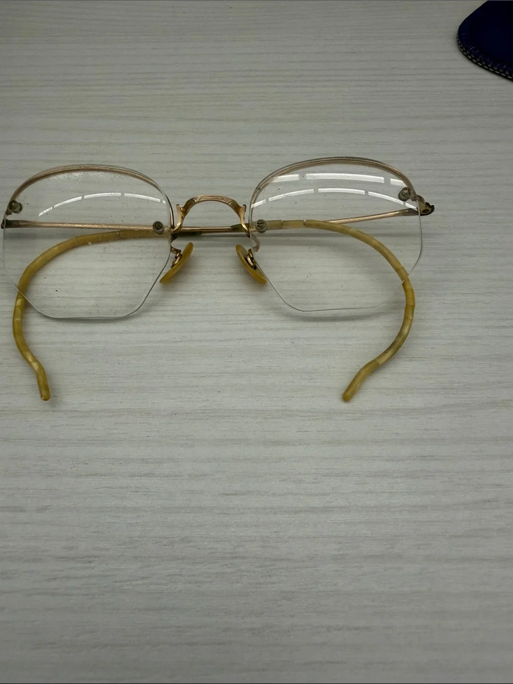 Vintage Shuron Gold-Tone Rimless Eyeglass Bridge